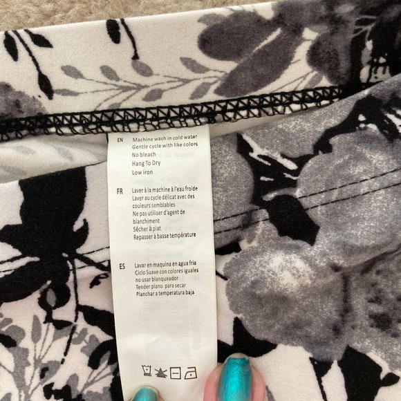 soft floral black and white leggings - Picture 6 of 6